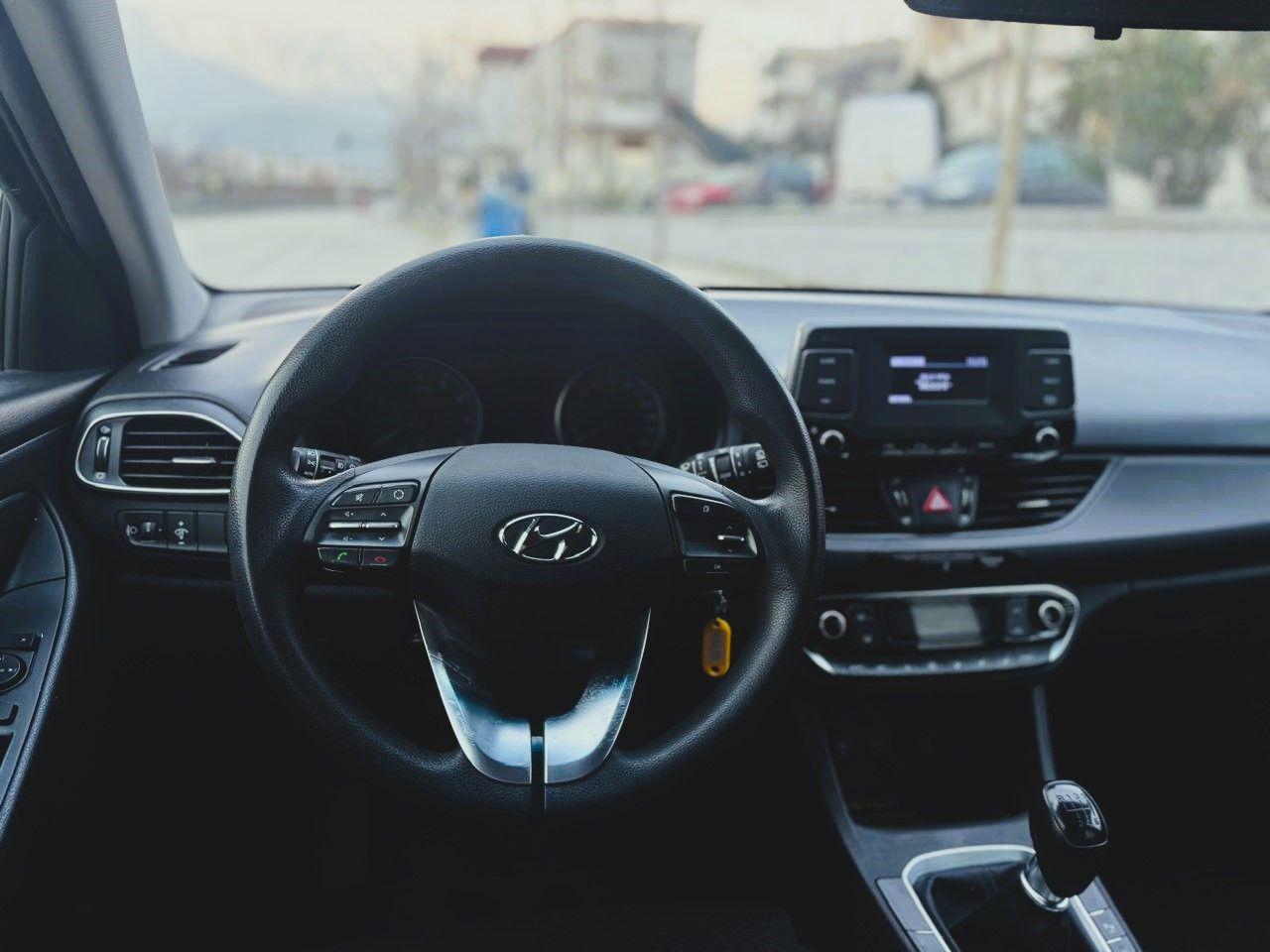 Hyundai I30 for rent