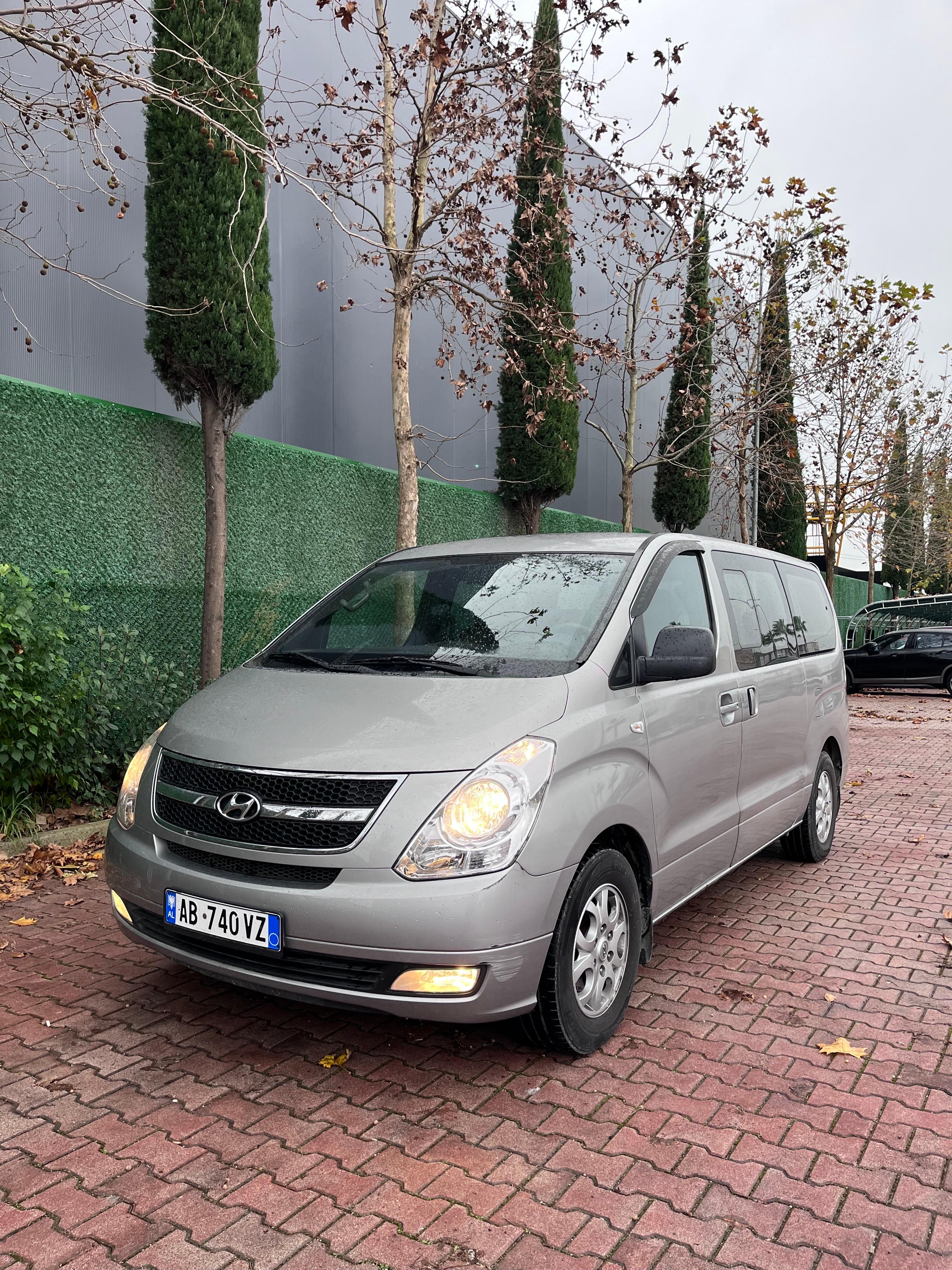 Hyundai Starex for rent