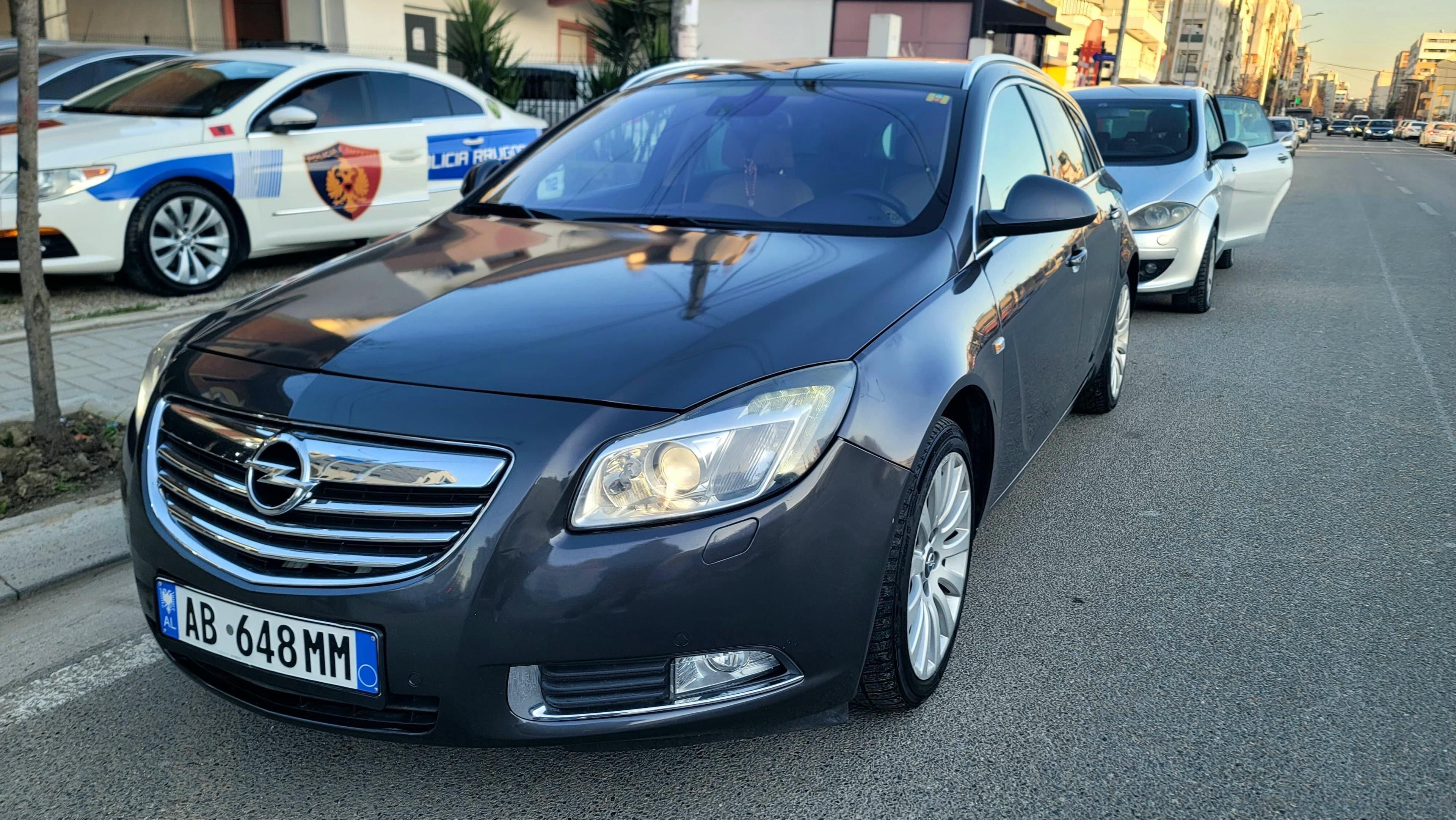 rentx listing card gallery