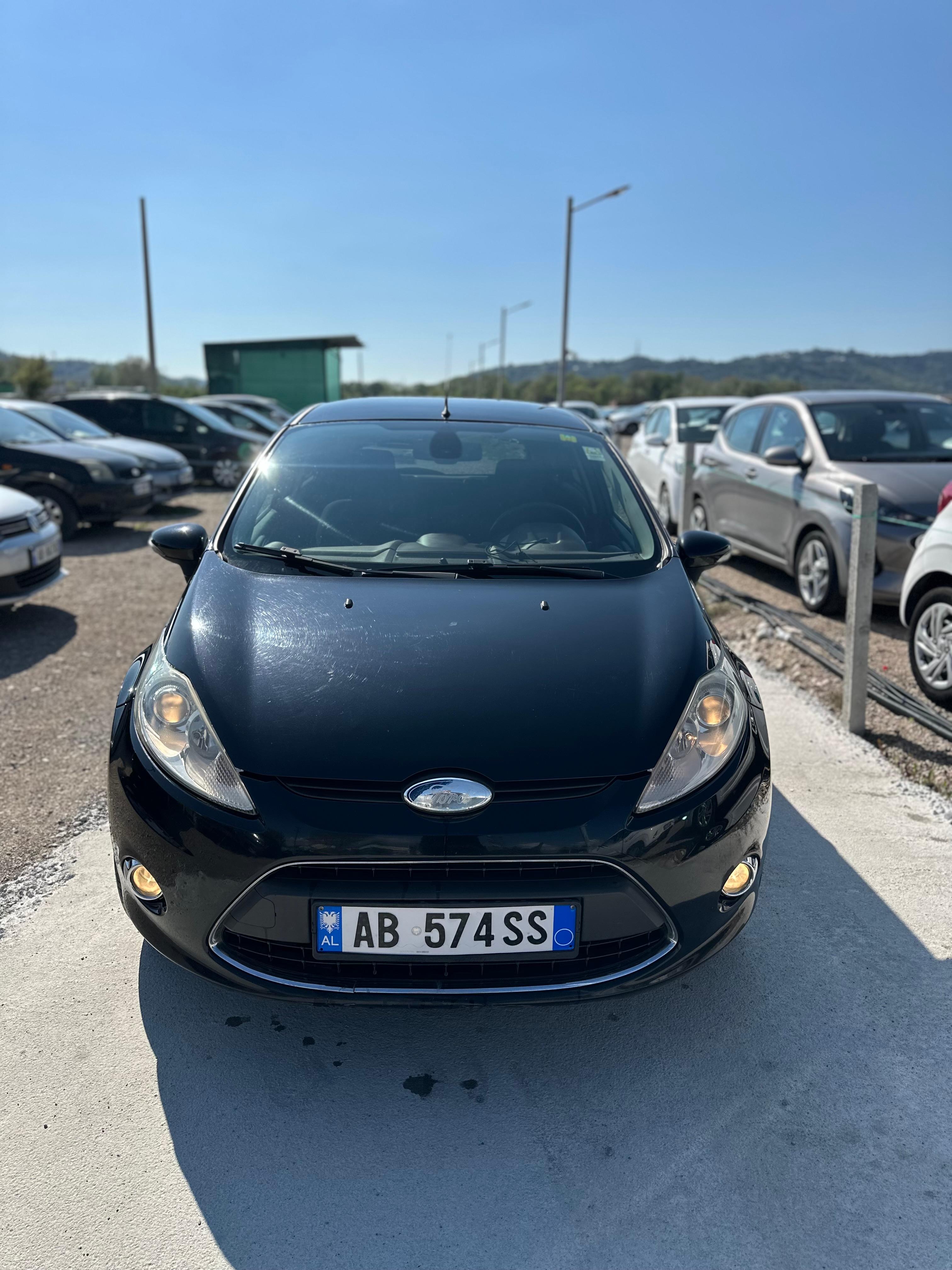 rentx listing card gallery