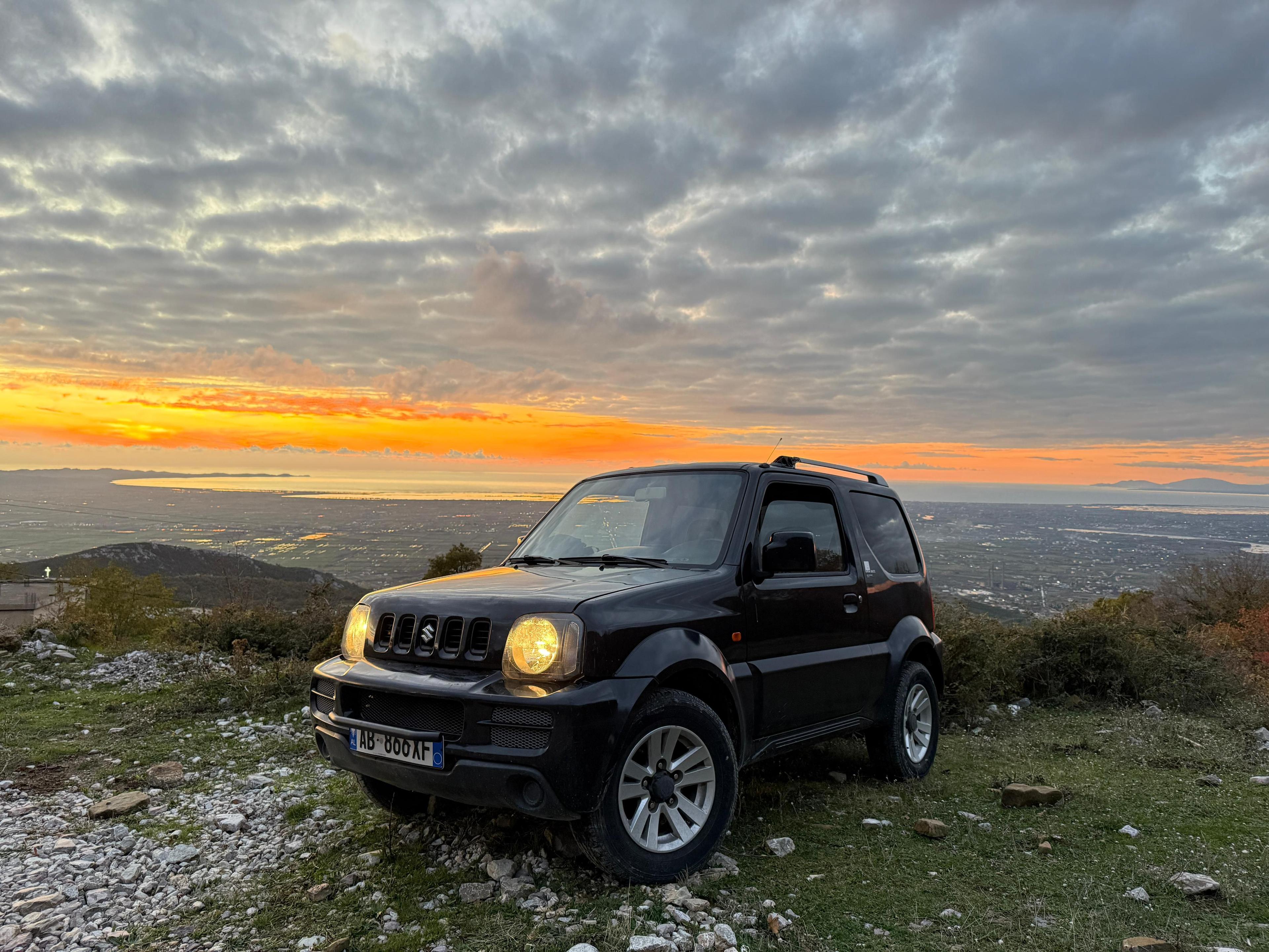 rentx listing card gallery