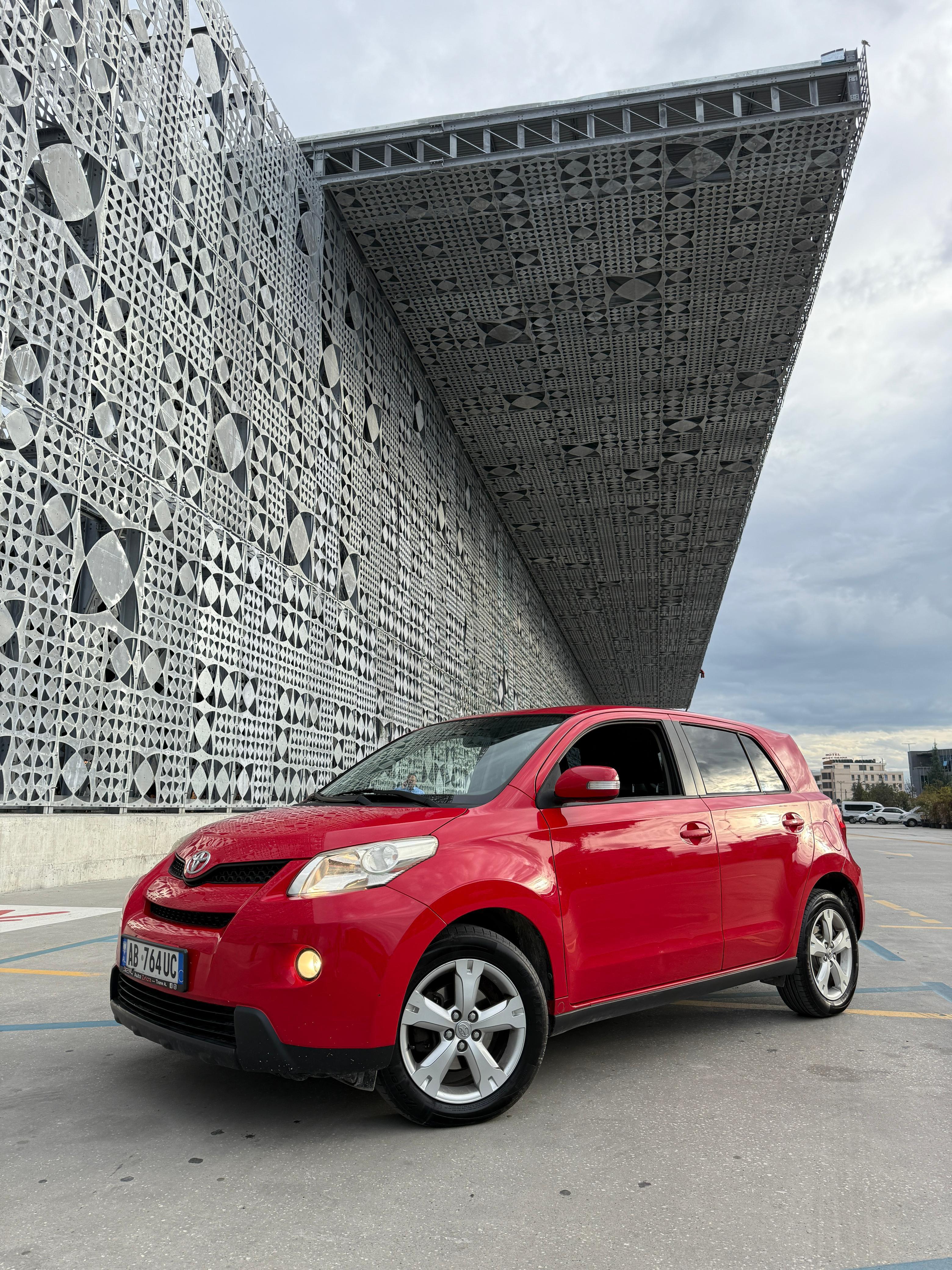 rentx listing card gallery