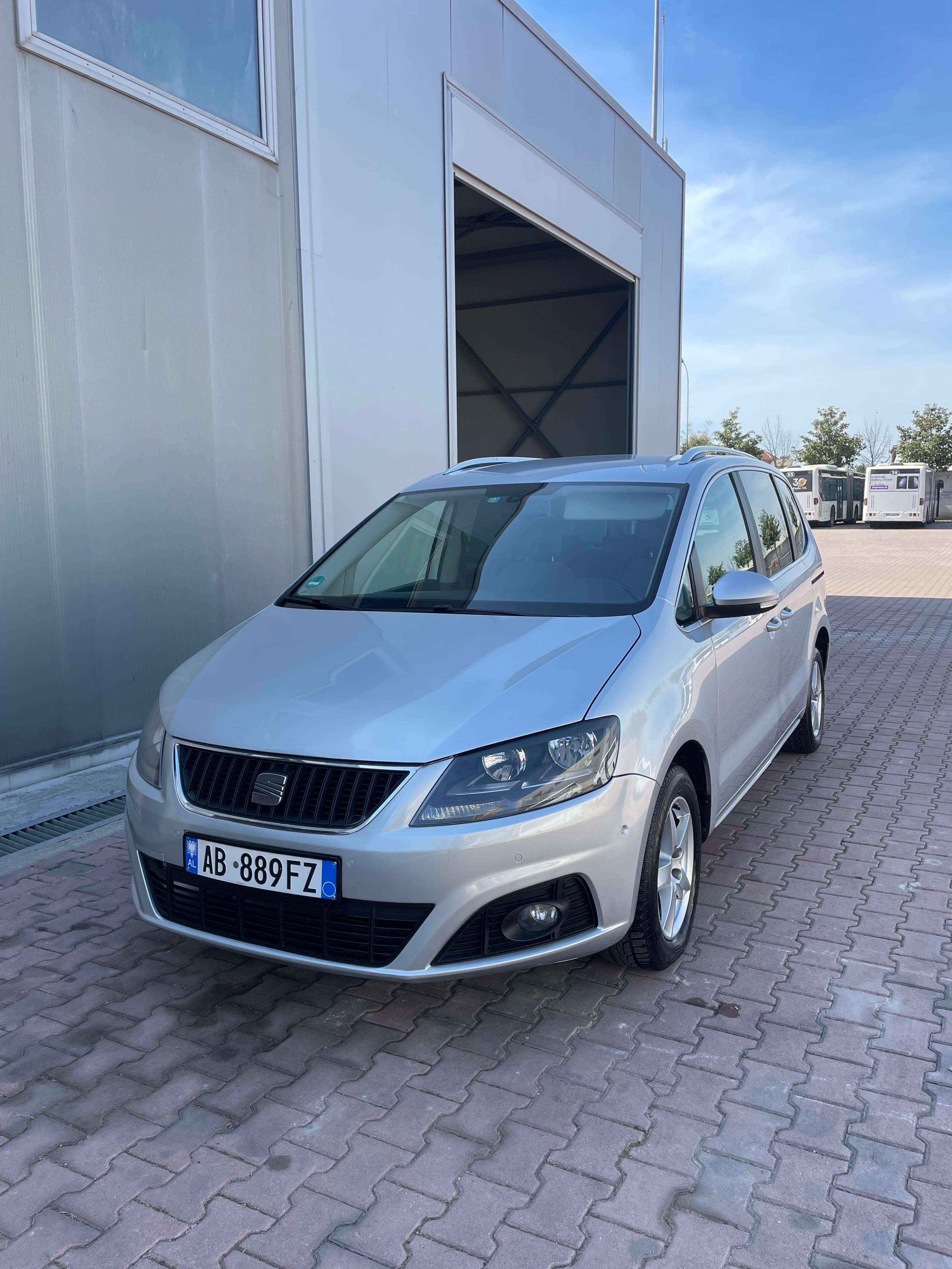 rentx listing card gallery