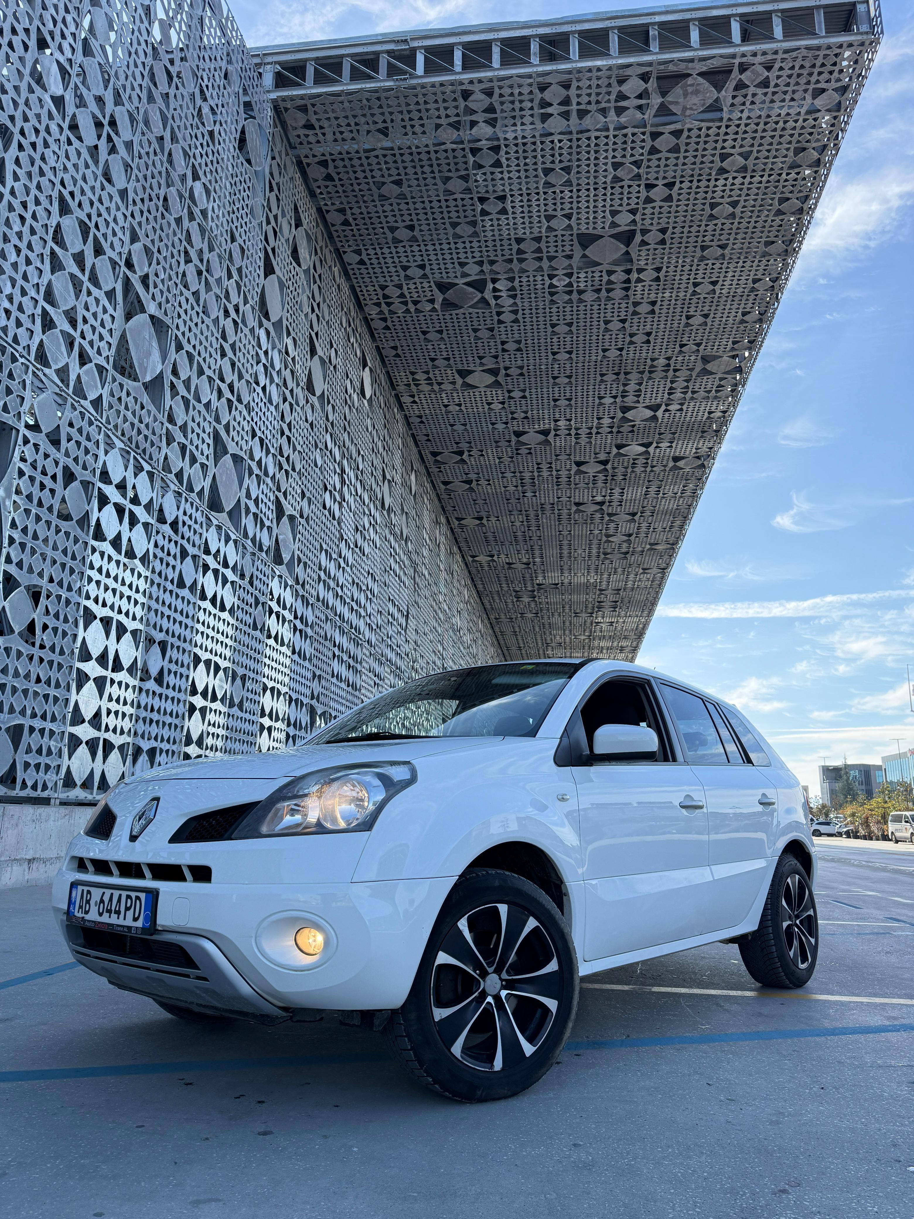 rentx listing card gallery