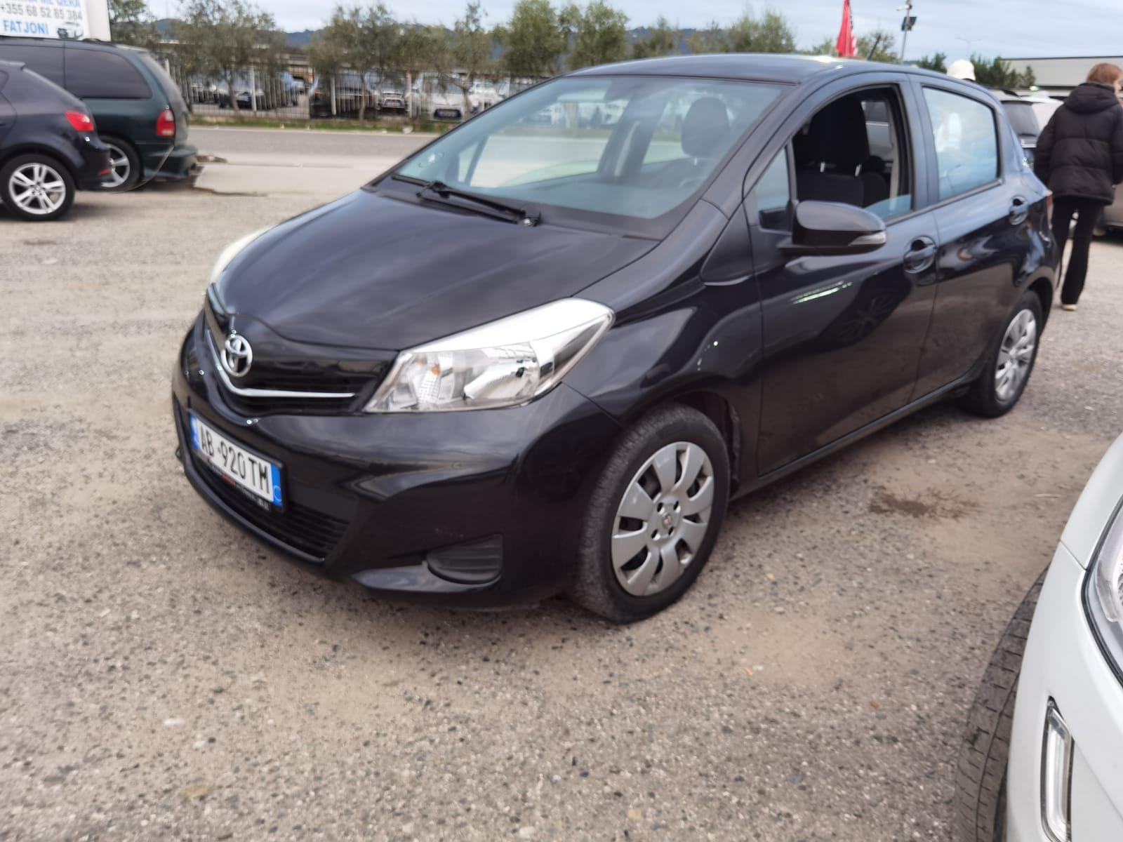 rentx listing card gallery