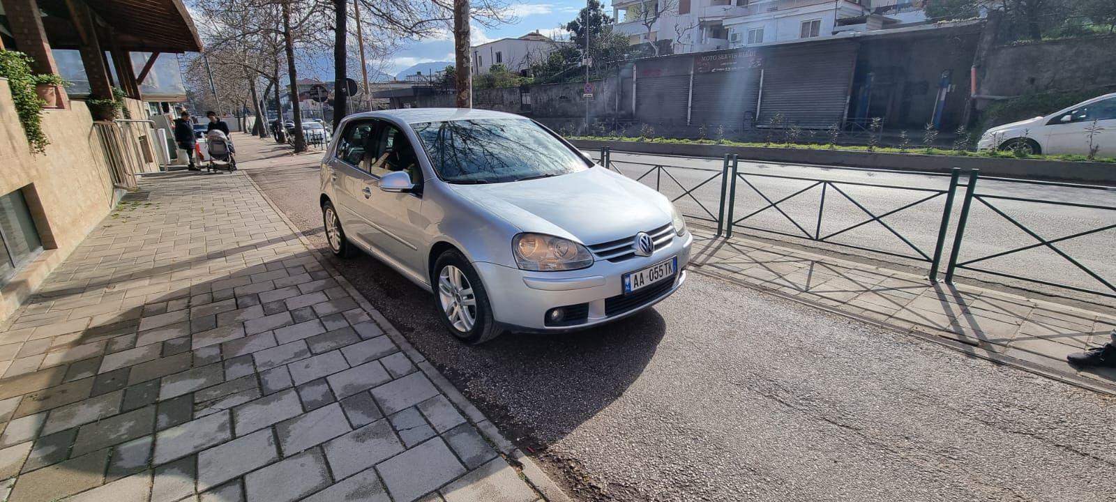 rentx listing card gallery